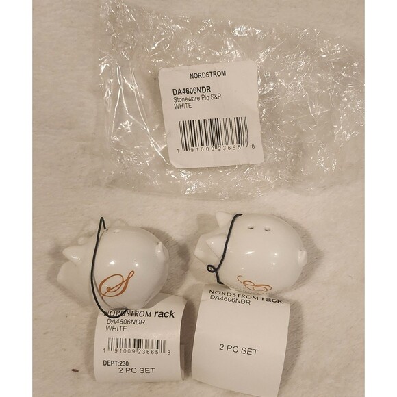 Ceramic Pig Salt & Pepper Shakers Small White With Gold Monogram - Picture 4 of 5